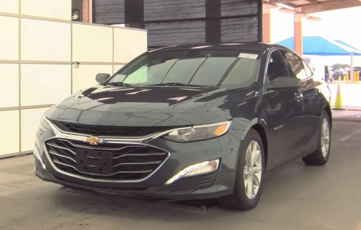 2020 CHEVROLET MALIBU LT 2