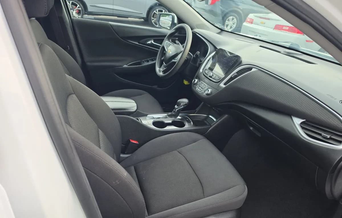 2023 CHEVROLET MALIBU LT 5
