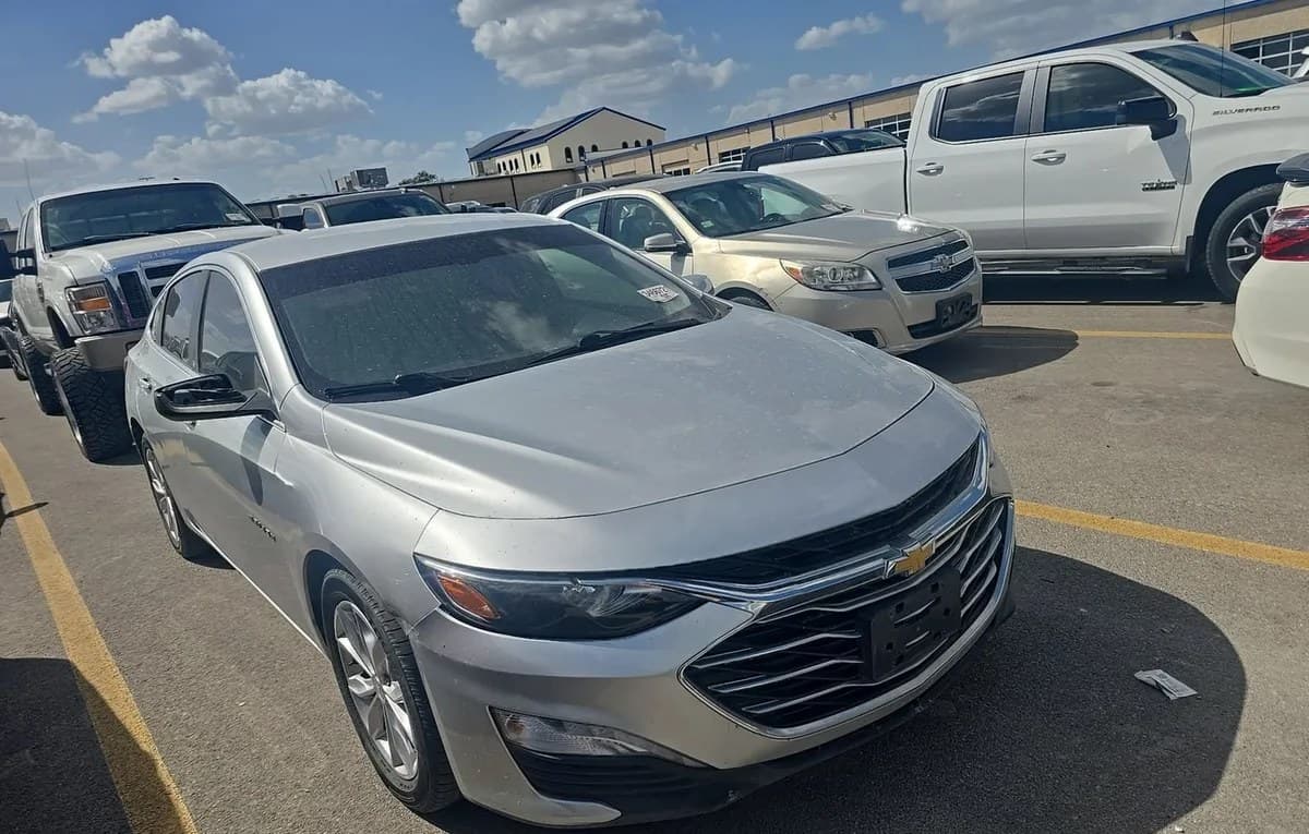 2019 CHEVROLET MALIBU LT 3
