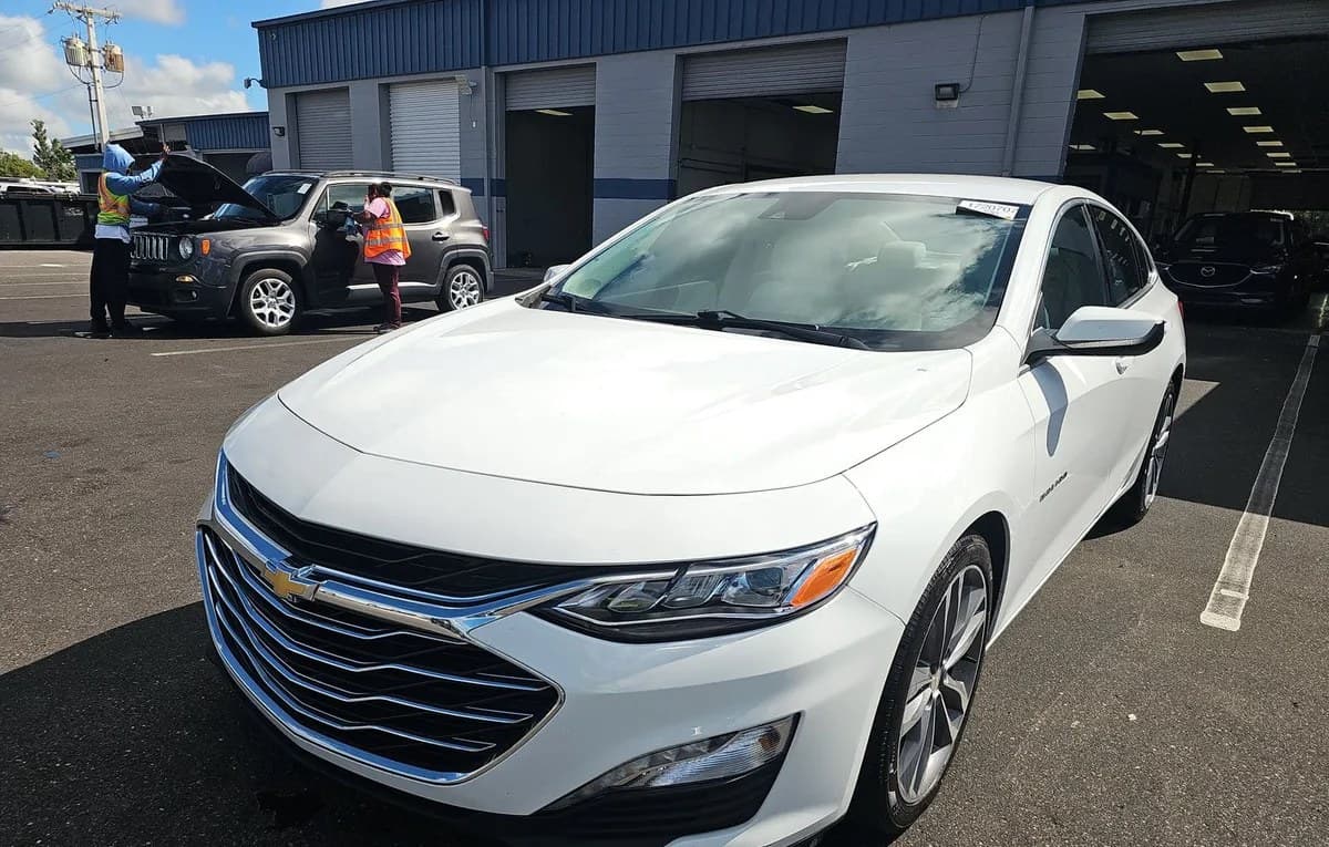 2023 CHEVROLET MALIBU LT 2
