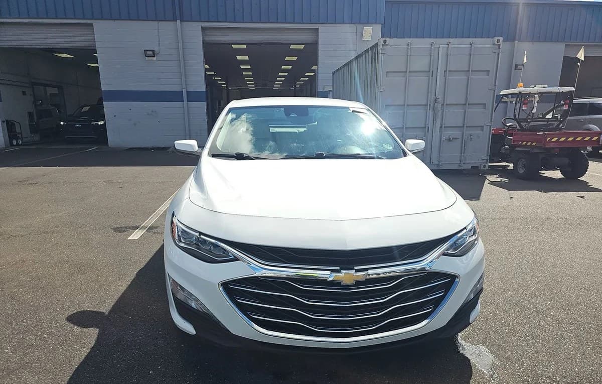 2023 CHEVROLET MALIBU LT 3