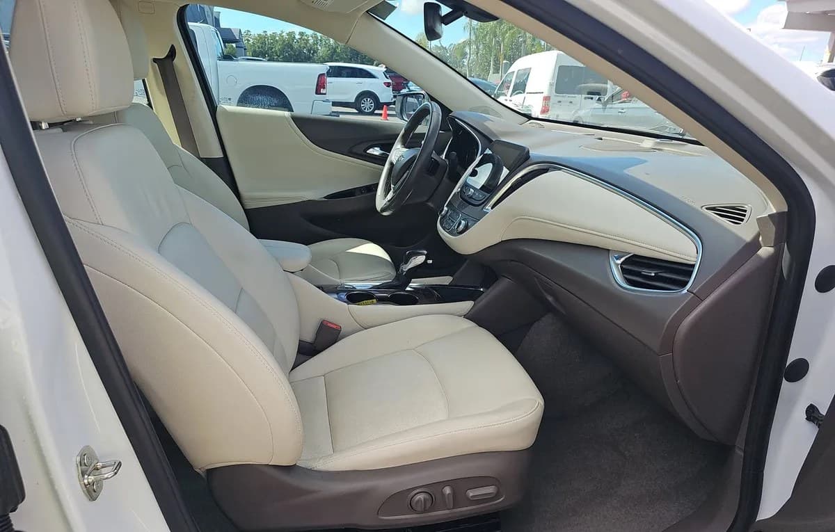 2023 CHEVROLET MALIBU LT 5