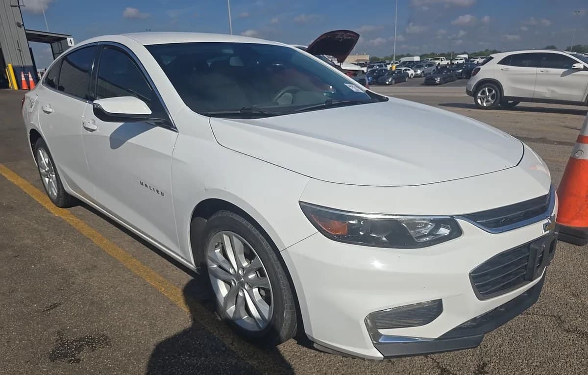 2017 CHEVROLET MALIBU LT 3