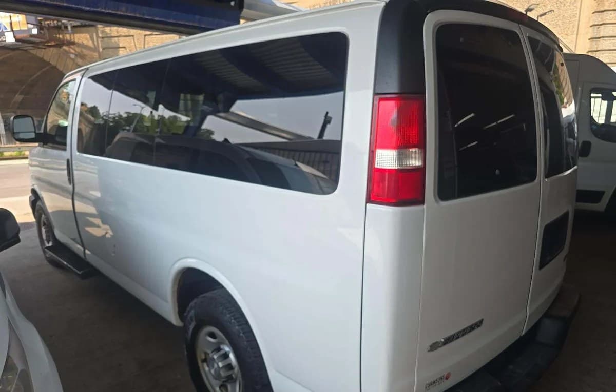 2017 CHEVROLET EXPRESS 2500 LS 3