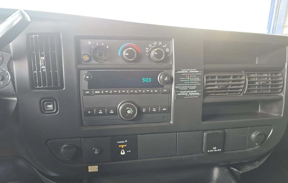 2017 CHEVROLET EXPRESS 2500 LS 7