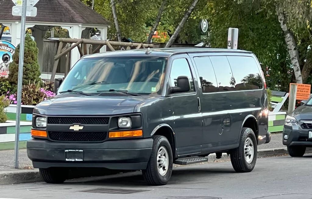 2017 CHEVROLET EXPRESS 3500 PASSENGER VAN LS 1LS 135.0" WB