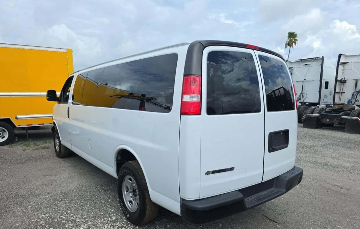 2023 CHEVROLET EXPRESS 3500 LS 3