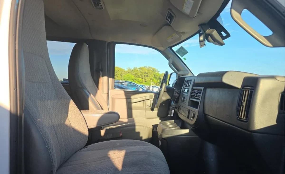 2019 CHEVROLET EXPRESS 3500 LT 7