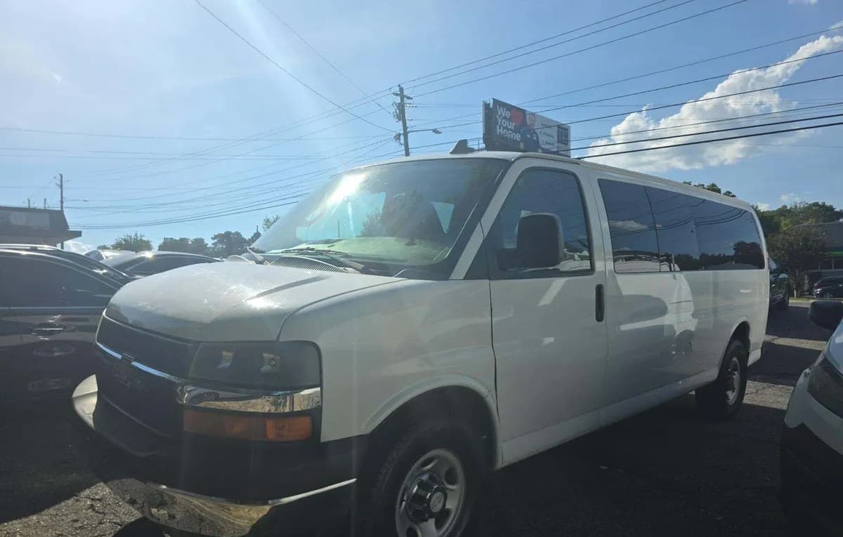 2017 CHEVROLET EXPRESS 3500 LT 2