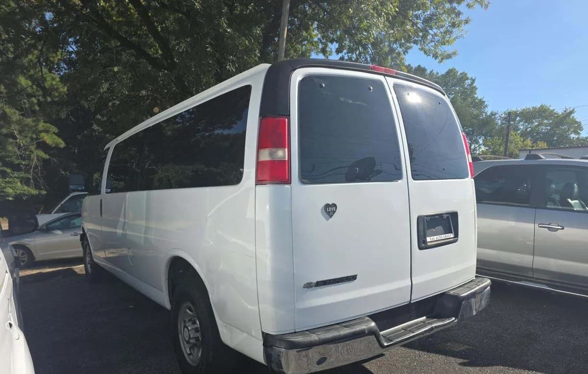 2017 CHEVROLET EXPRESS 3500 LT 3