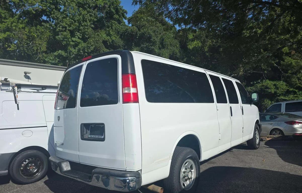 2017 CHEVROLET EXPRESS 3500 LT 4