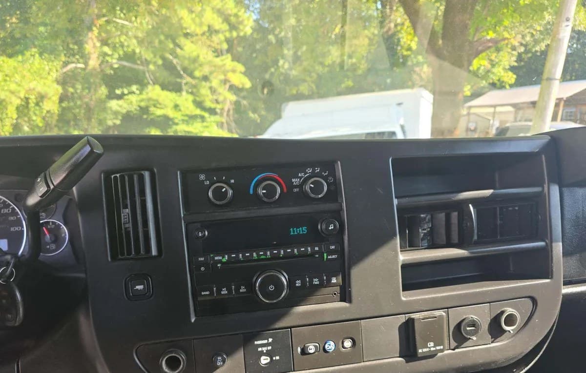 2017 CHEVROLET EXPRESS 3500 LT 7