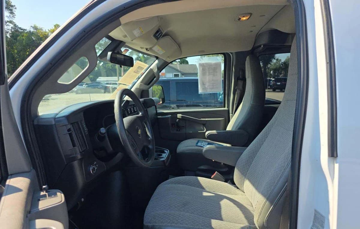 2019 CHEVROLET EXPRESS 3500 LT 4