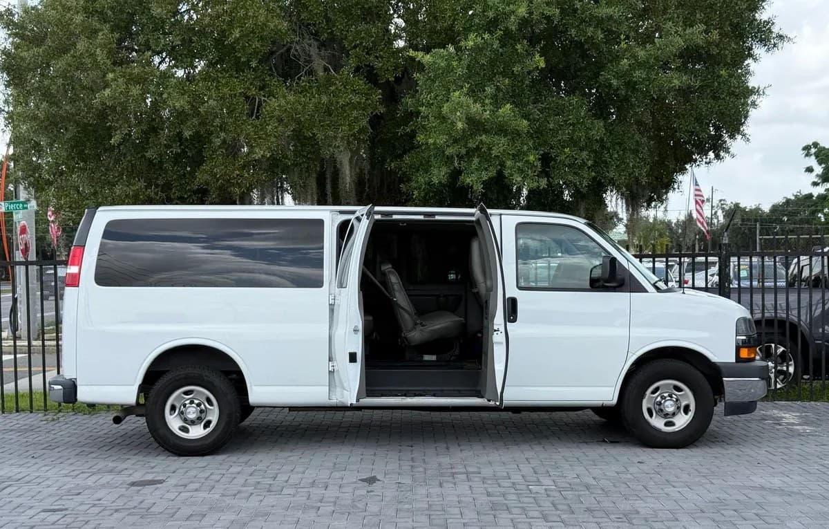 2019 CHEVROLET EXPRESS 3500 LT 5
