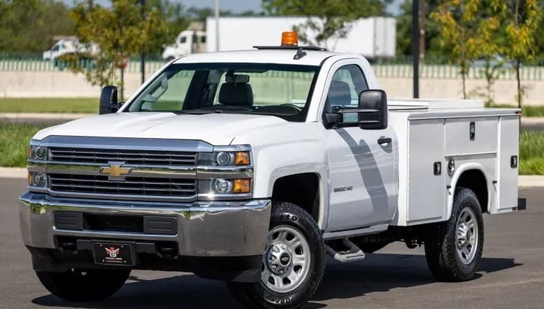 2017 CHEVROLET SILVERADO 3500HD CAB CHASSIS WT REGULAR CAB 1WT DRW 1