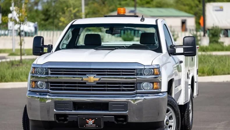 2017 CHEVROLET SILVERADO 3500HD CAB CHASSIS WT REGULAR CAB 1WT DRW 3
