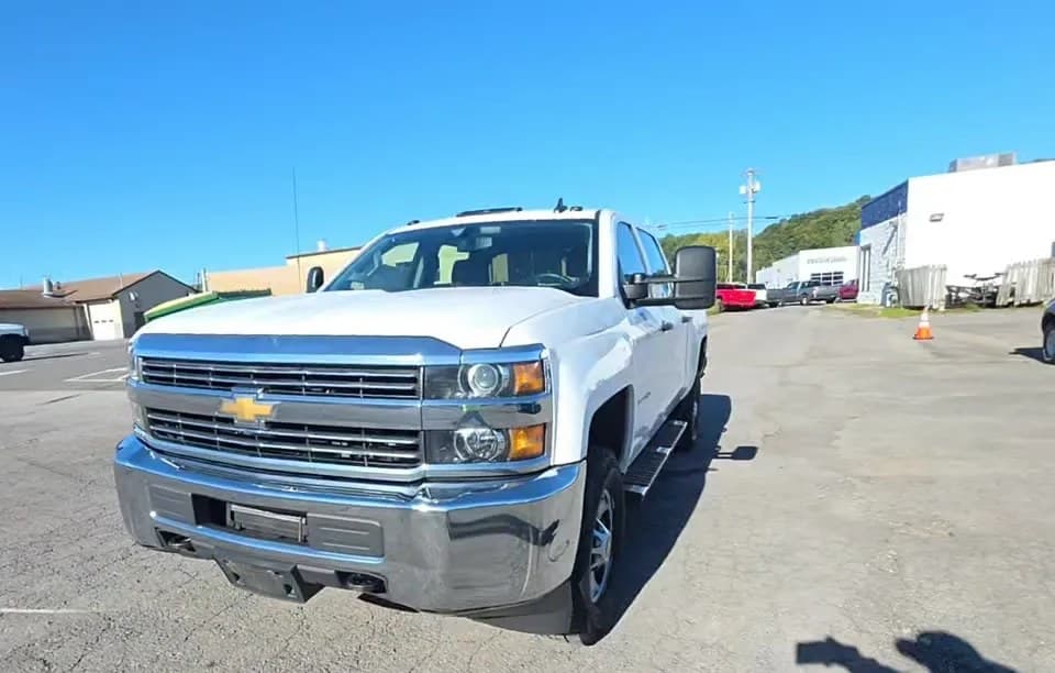 2017 CHEVROLET SILVERADO 2500HD WT CREW CAB MEDIUM BED 1WT 2