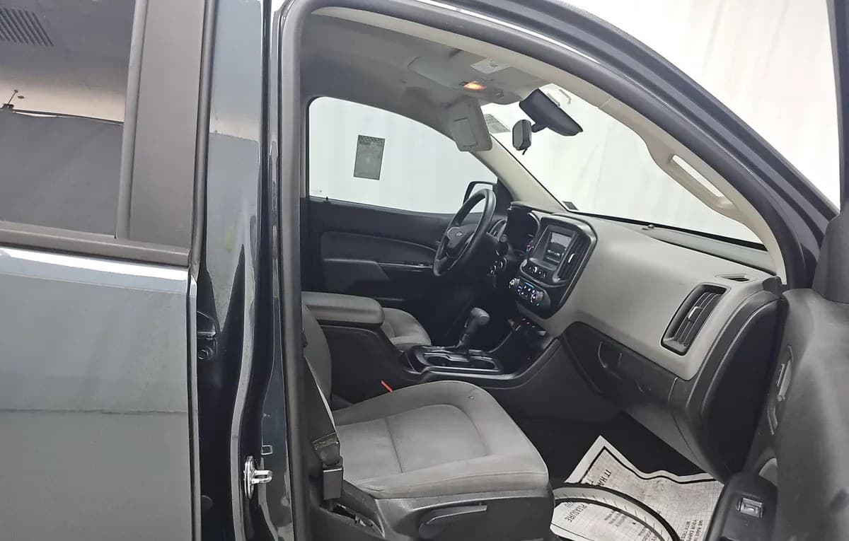 2017 CHEVROLET COLORADO WT CREW CAB MEDIUM BED 2WT 5