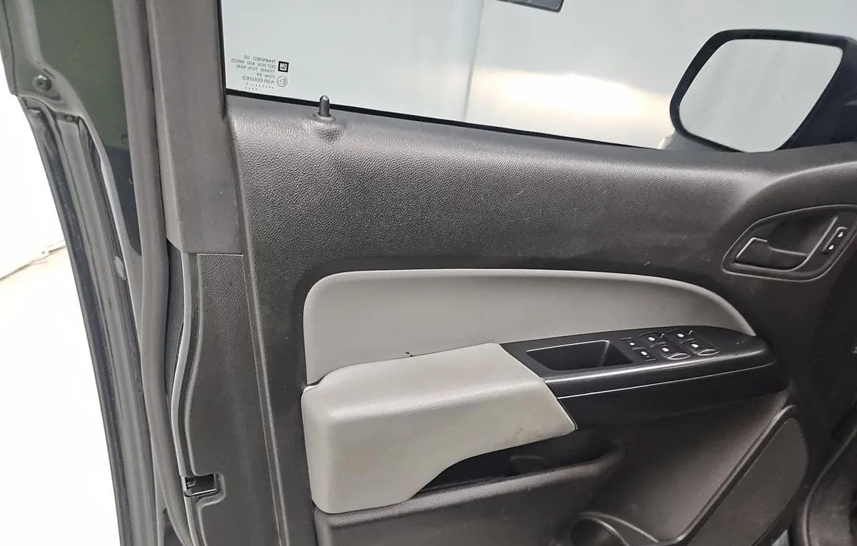 2017 CHEVROLET COLORADO WT CREW CAB MEDIUM BED 2WT 6