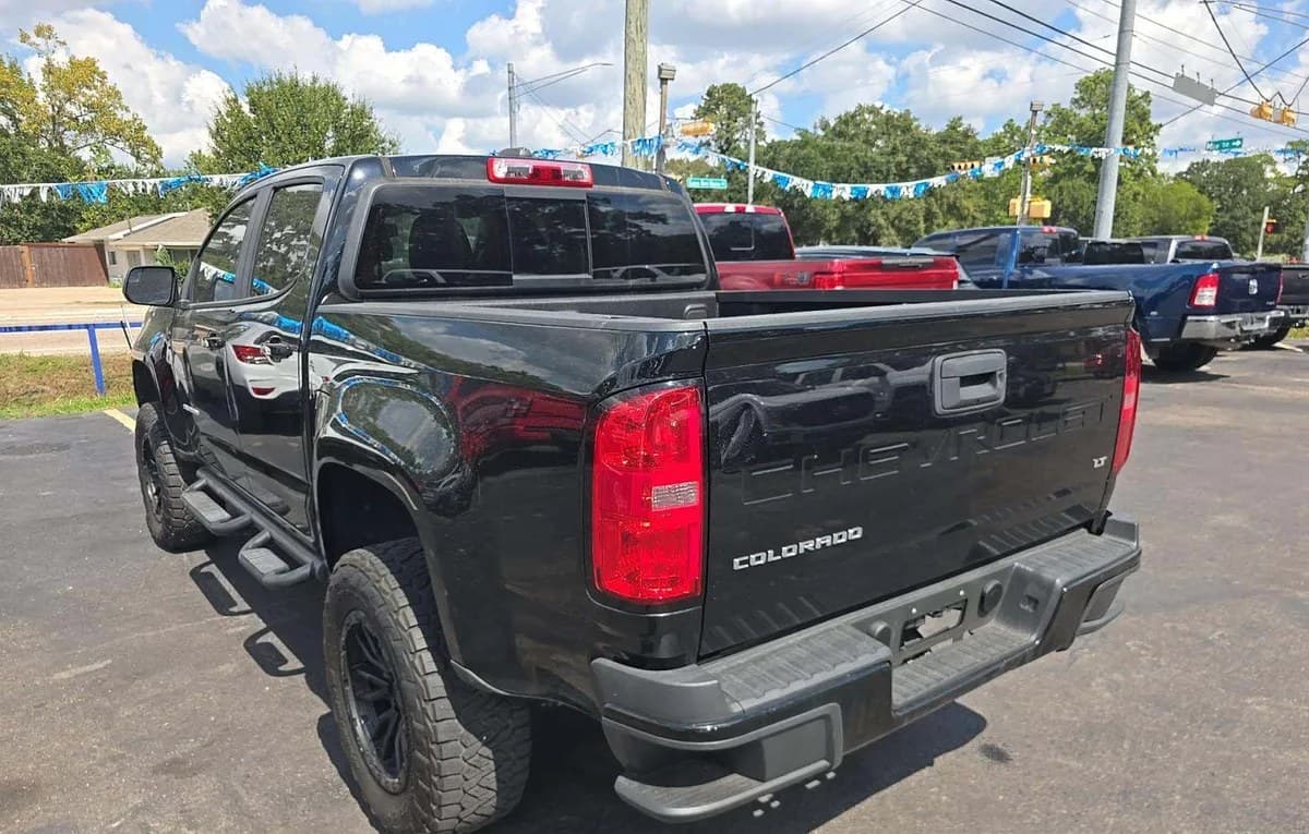 2021 CHEVROLET COLORADO LT CREW CAB MEDIUM BED 2LT 3