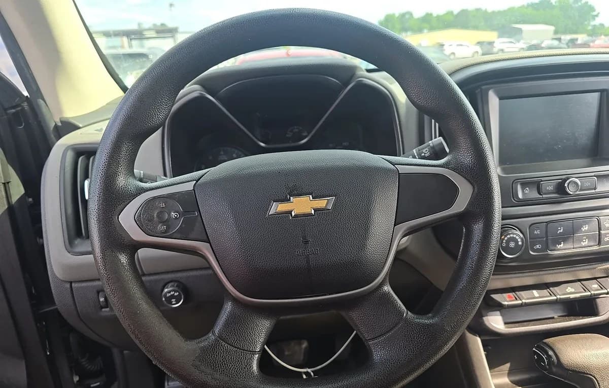 2017 CHEVROLET COLORADO WT CREW CAB MEDIUM BED 4WT 7