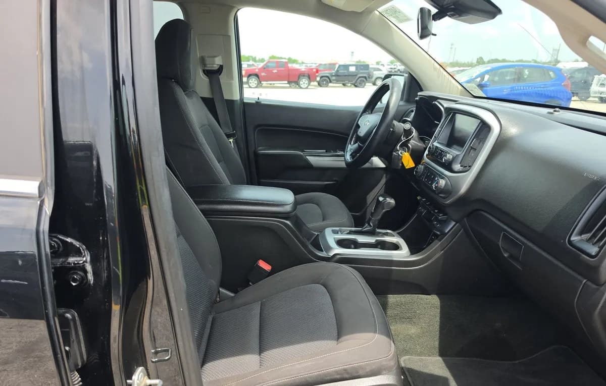 2018 CHEVROLET COLORADO LT CREW CAB MEDIUM BED 4LT 5
