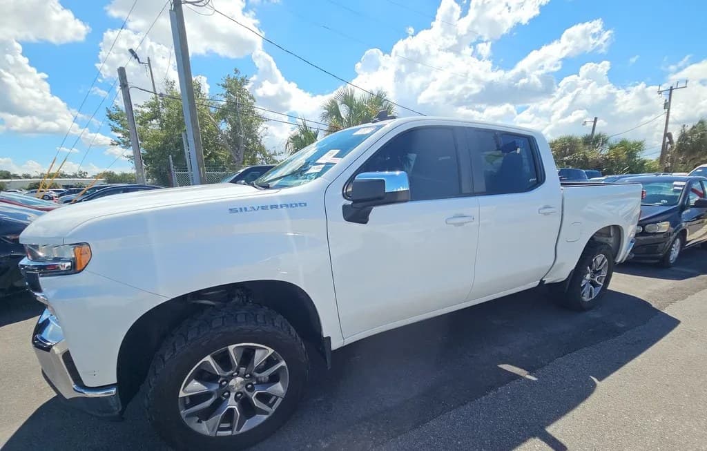 2020 CHEVROLET SILVERADO 1500 LT CREW CAB SHORT BED 1LT