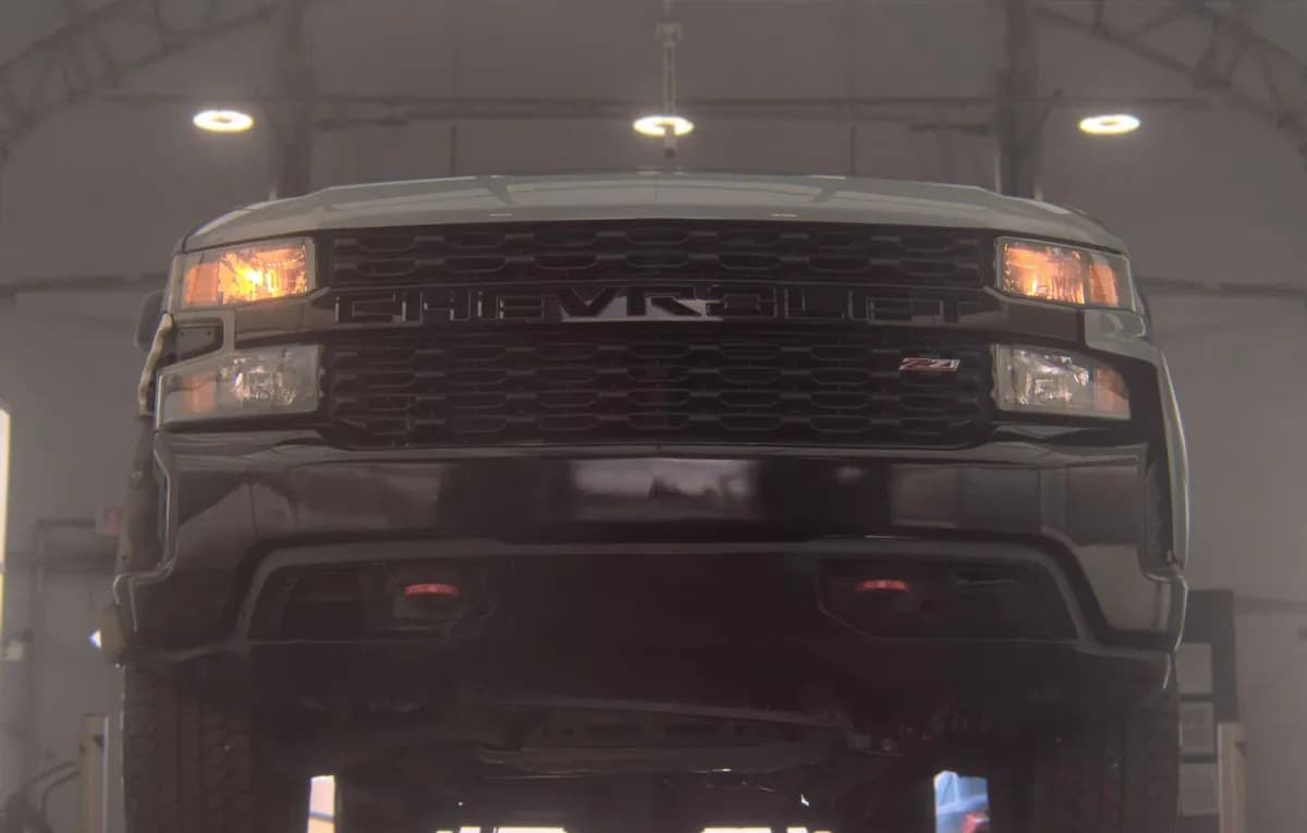 2019 CHEVROLET SILVERADO 1500 CUSTOM TRAIL BOSS CREW CAB MEDIUM BED 2CX 4