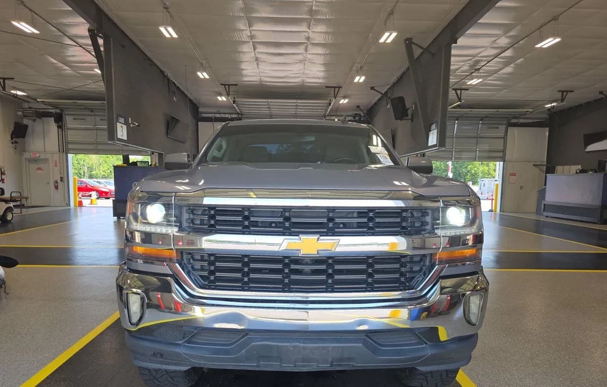 2017 CHEVROLET SILVERADO 1500 LT EXTENDED CAB MEDIUM BED 1LT 3
