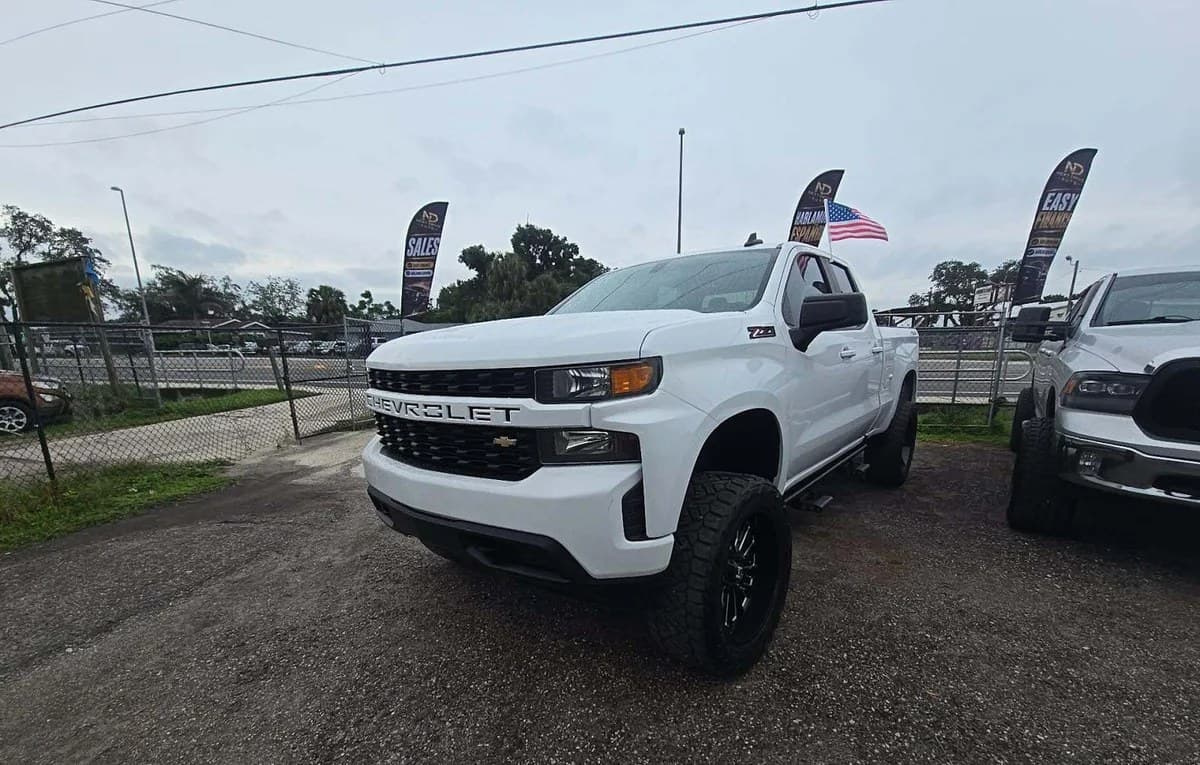 2020 CHEVROLET SILVERADO 1500 LT EXTENDED CAB MEDIUM BED 1LT 2