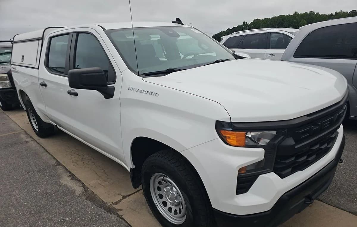 2024 CHEVROLET SILVERADO 1500 WT CREW CAB MEDIUM BED 1WT 4