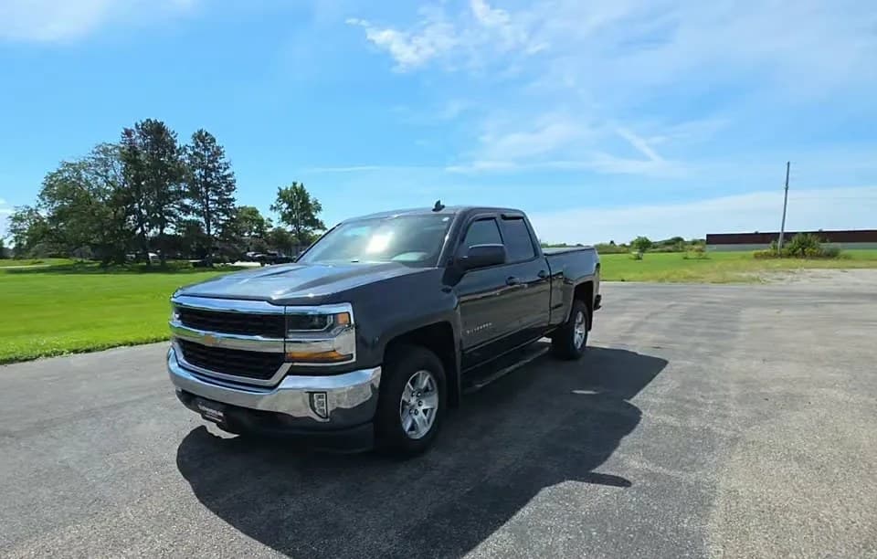 2017 CHEVROLET SILVERADO 1500 LT EXTENDED CAB MEDIUM BED 1LT