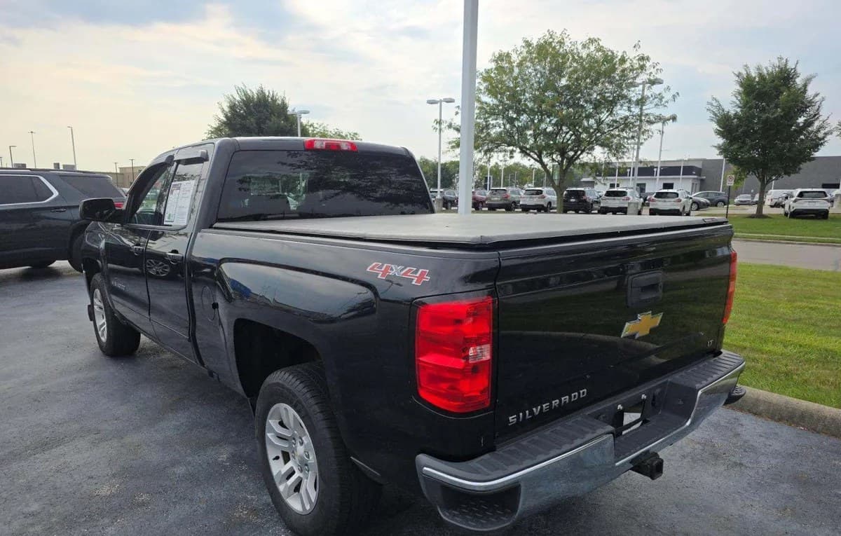 2017 CHEVROLET SILVERADO 1500 LT EXTENDED CAB MEDIUM BED 1LT 3