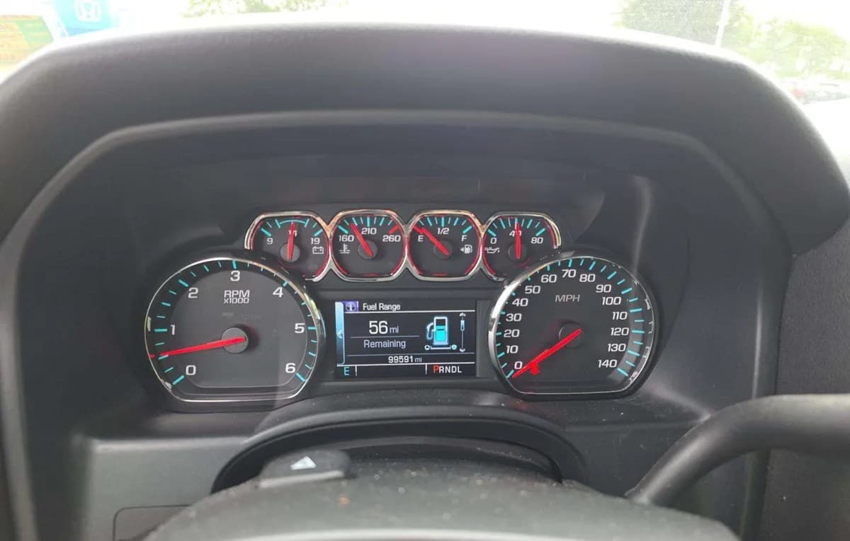 2017 CHEVROLET SILVERADO 1500 LT EXTENDED CAB MEDIUM BED 1LT 6