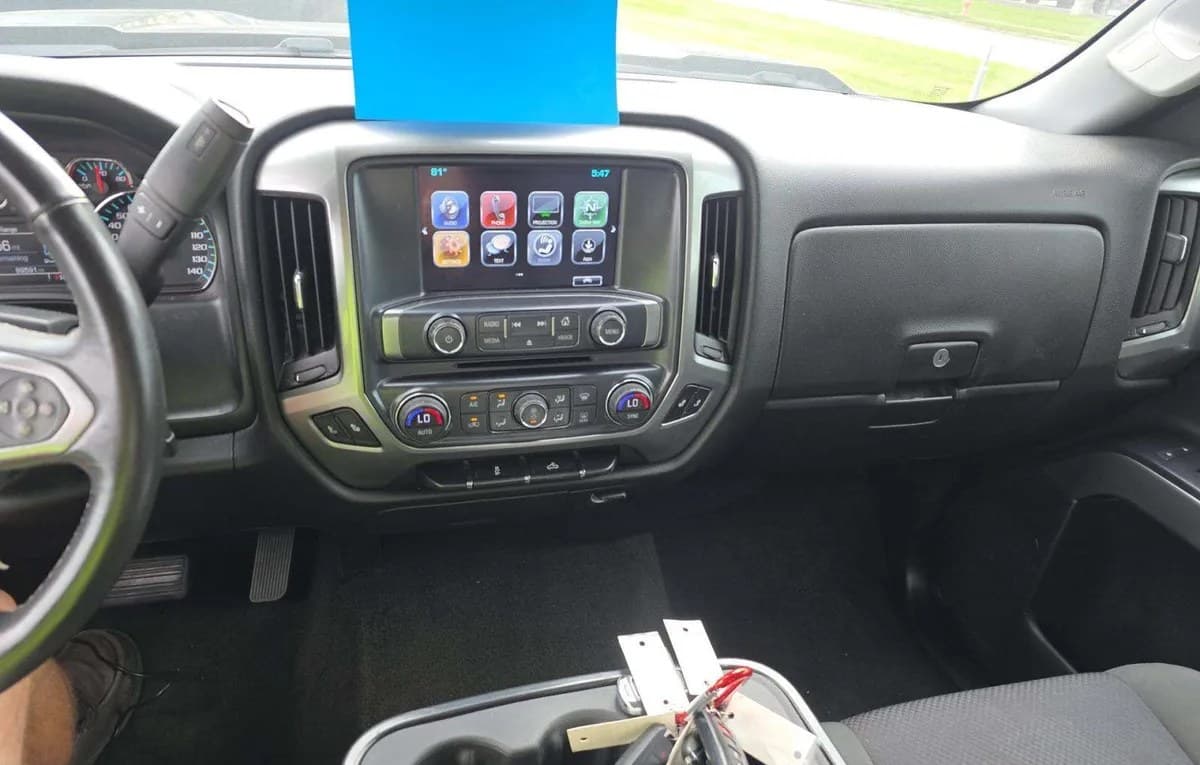 2017 CHEVROLET SILVERADO 1500 LT EXTENDED CAB MEDIUM BED 1LT 7