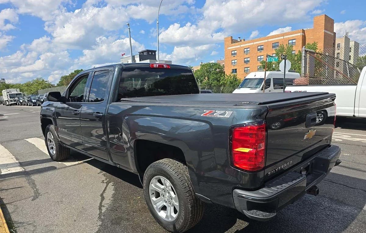 2017 CHEVROLET SILVERADO 1500 LT Z71 EXTENDED CAB MEDIUM BED 2LT 3