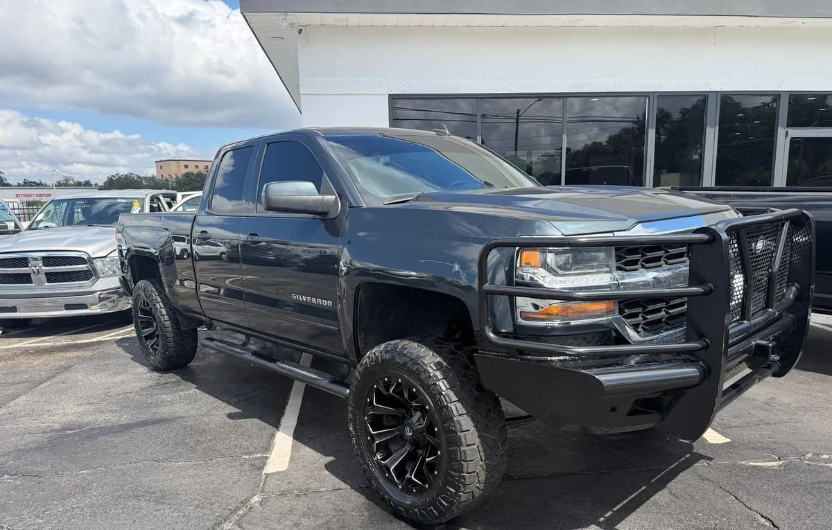 2018 CHEVROLET SILVERADO 1500 LT EXTENDED CAB MEDIUM BED 1LT 3