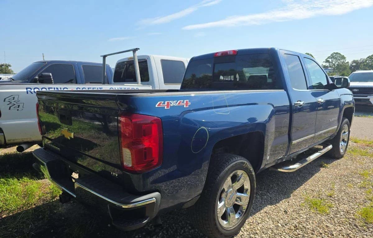 2017 CHEVROLET SILVERADO 1500 LTZ EXTENDED CAB MEDIUM BED 1LZ 3