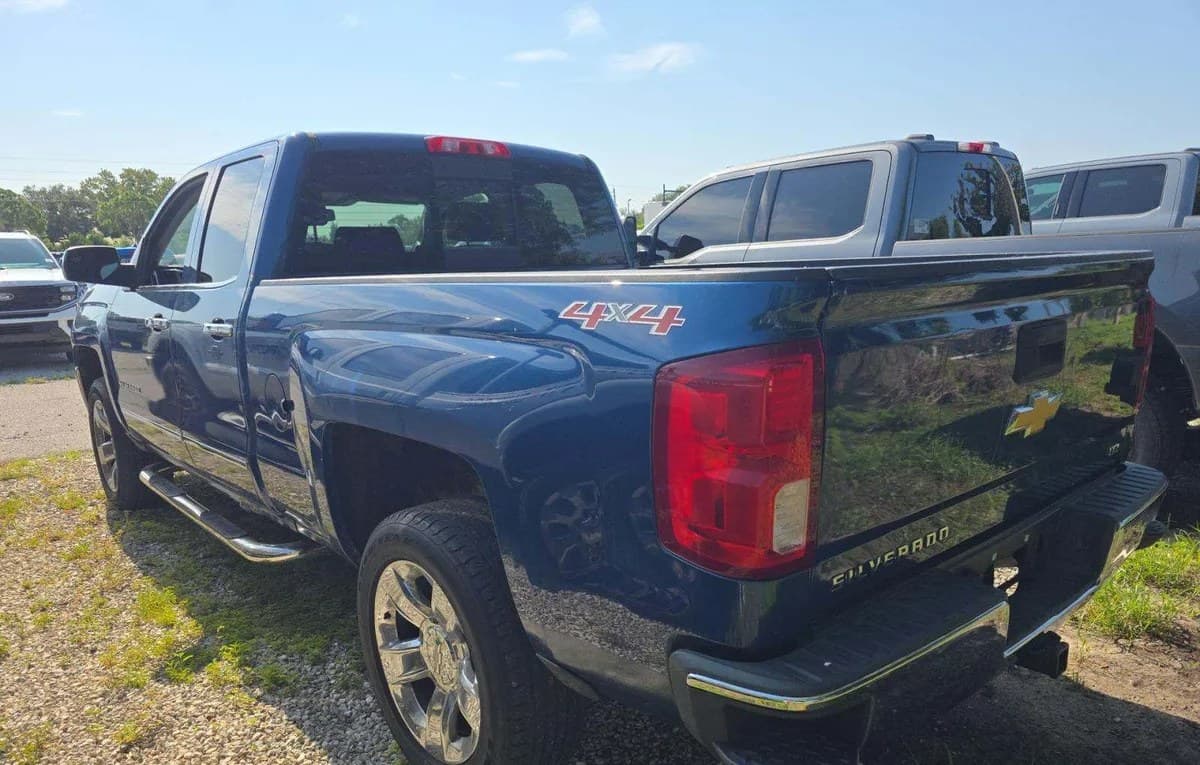 2017 CHEVROLET SILVERADO 1500 LTZ EXTENDED CAB MEDIUM BED 1LZ 4