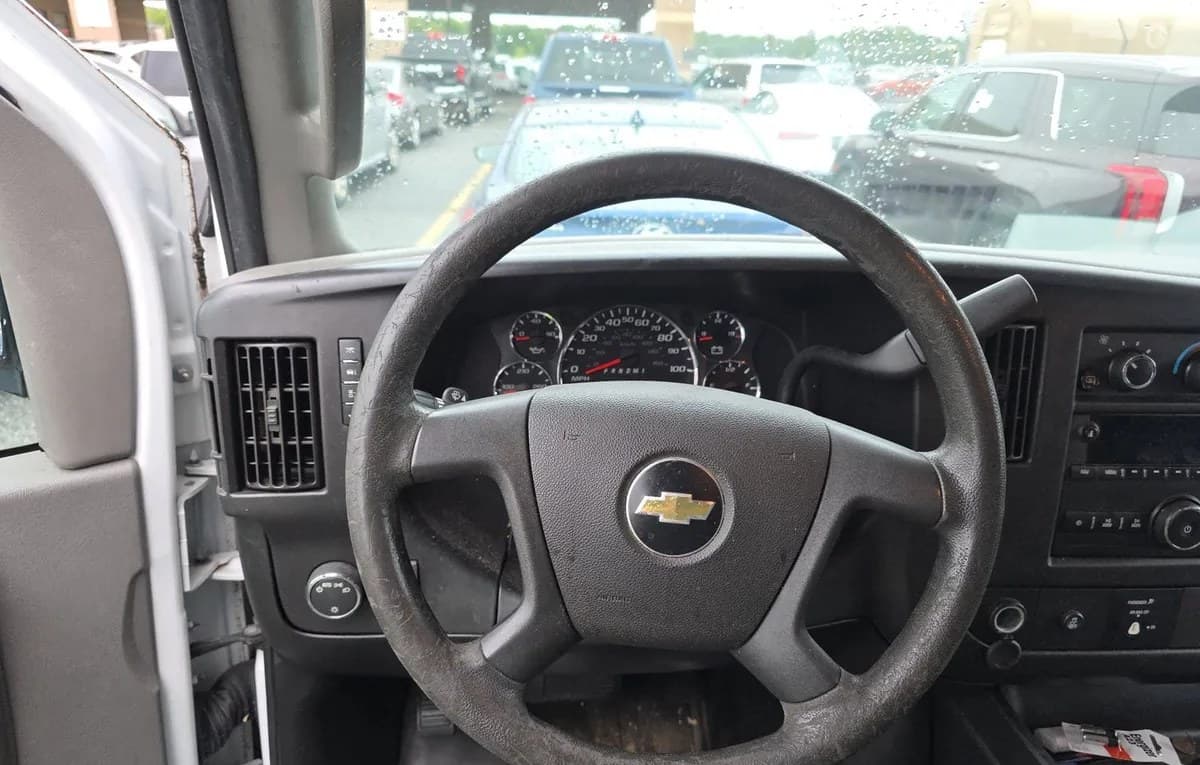 2017 CHEVROLET EXPRESS 2500 CARGO VAN 1WT 135.0" WB 7