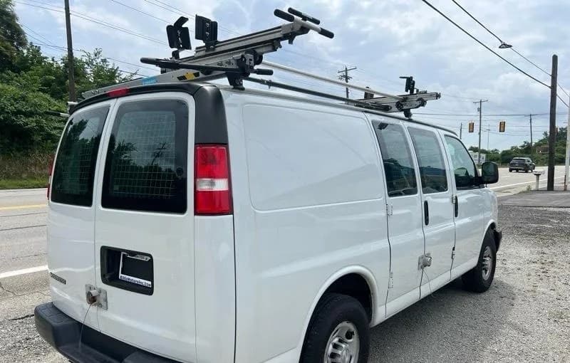 2017 CHEVROLET EXPRESS 2500 CARGO VAN 1WT 3