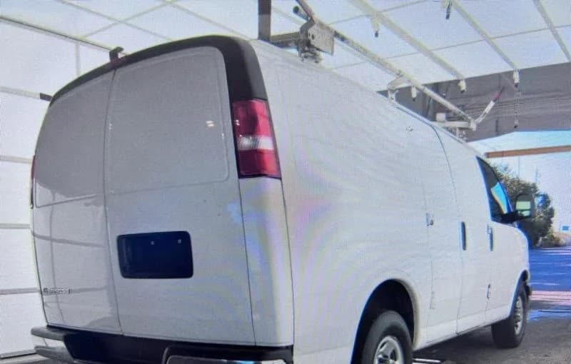2017 CHEVROLET EXPRESS 2500 CARGO VAN 1WT 4