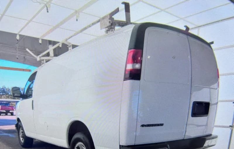 2017 CHEVROLET EXPRESS 2500 CARGO VAN 1WT 5