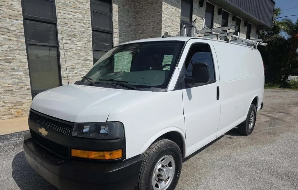 2019 CHEVROLET EXPRESS 2500 CARGO VAN 1WT 135.0" WB