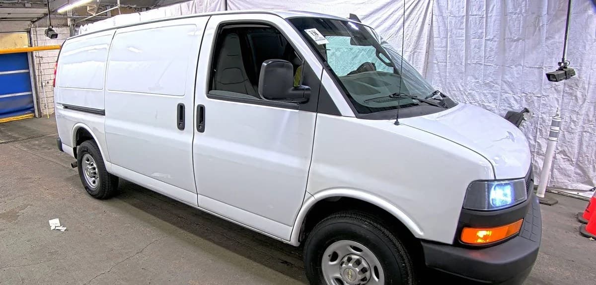 2021 CHEVROLET EXPRESS 2500 CARGO VAN 1WT 135.2" WB 4