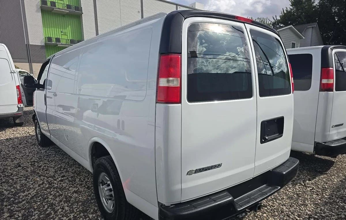 2020 CHEVROLET EXPRESS 2500 CARGO VAN 1WT 155.2" WB 3