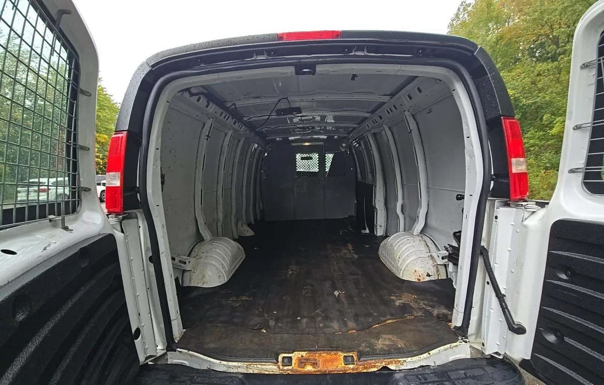 2019 CHEVROLET EXPRESS 2500 CARGO VAN 1WT 7