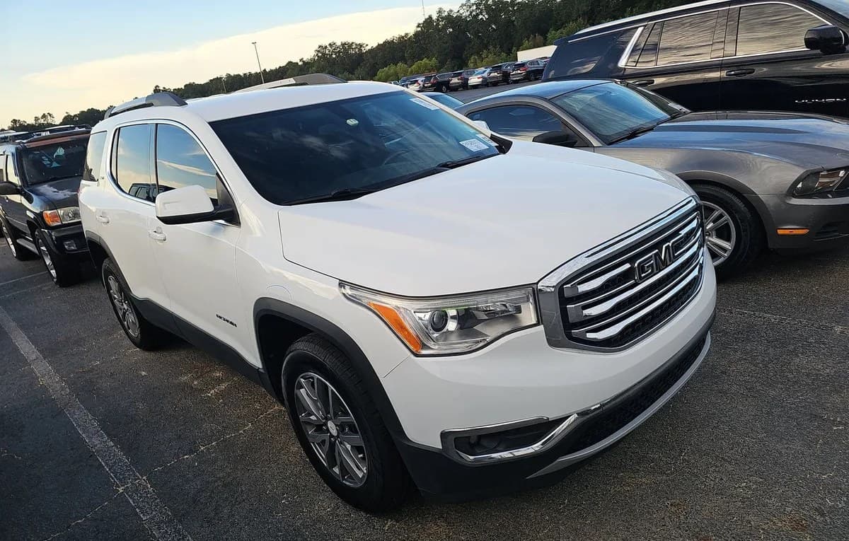 2017 GMC ACADIA SLE 4