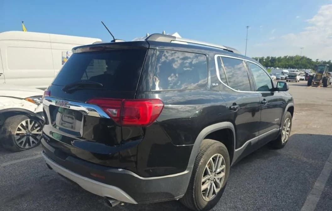 2017 GMC ACADIA SLE 2