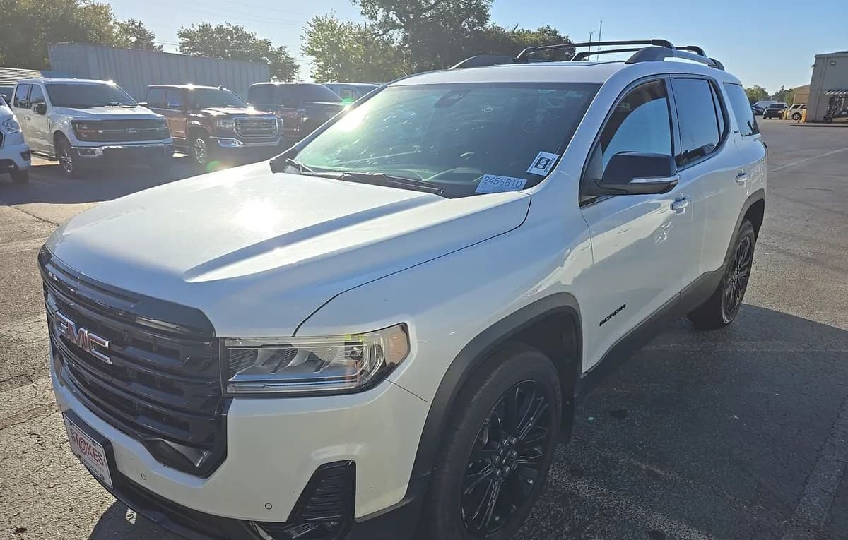 2023 GMC ACADIA SLT 2